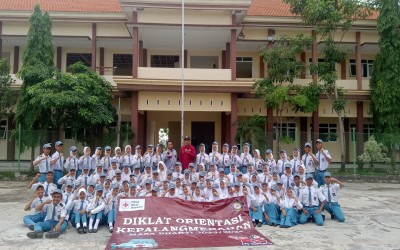Diklat Orientasi Kepalangmerahan Masa Bhakti 2023/2024 SMK Negeri 1 Kemlagi